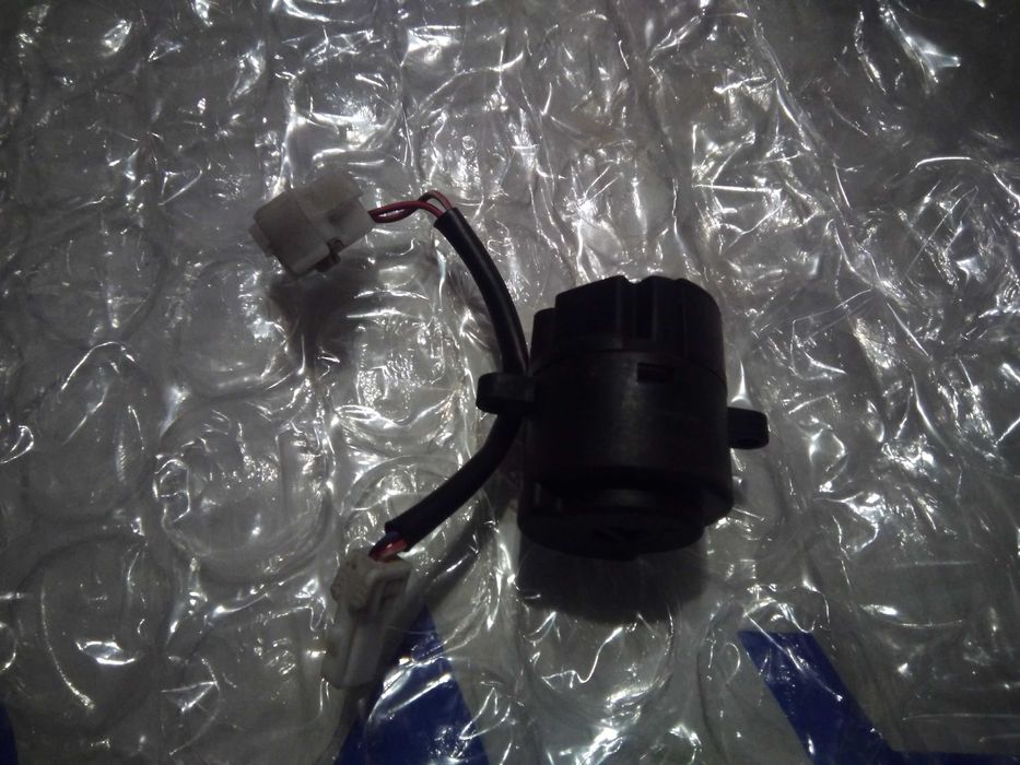 Компютър за Нисан Алмера Тино 2.2D