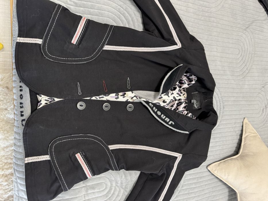 Сако Junona като ново