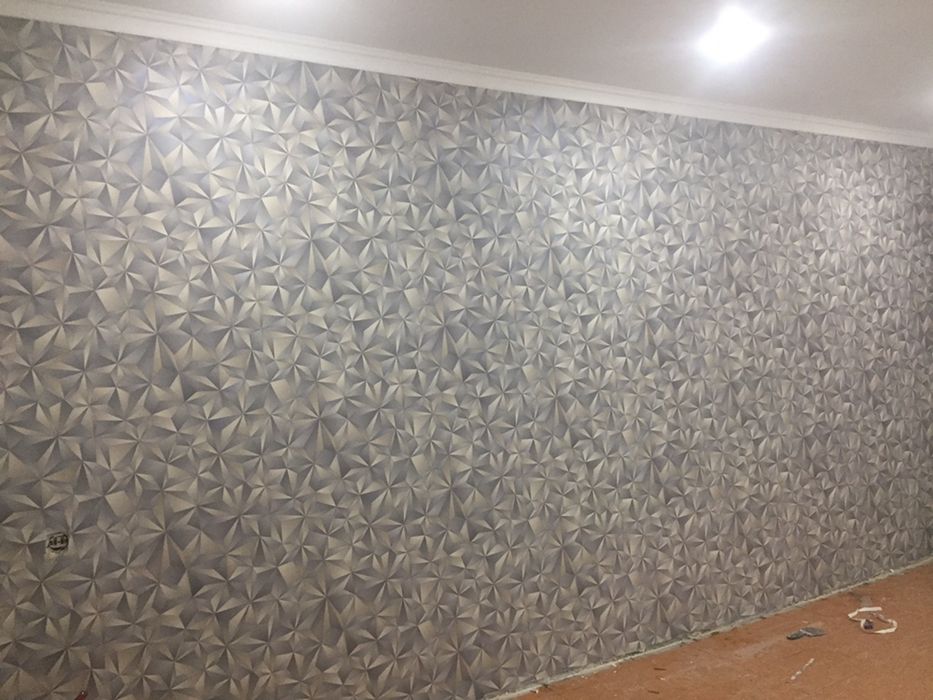 Клеим обои,галтели,выравнивание стен потолков