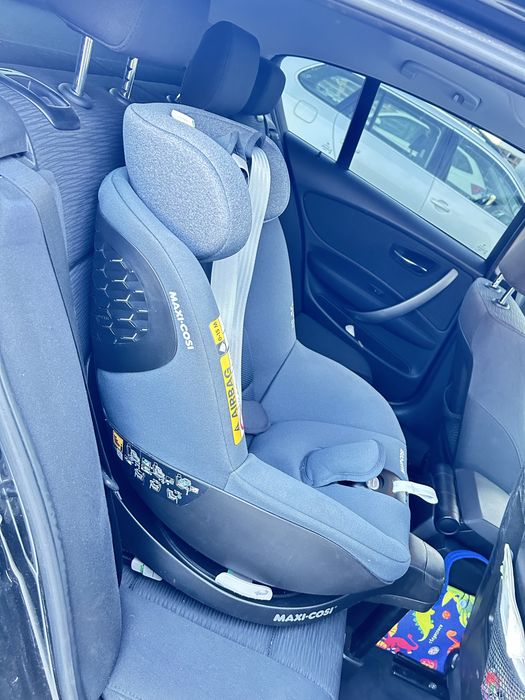 Scaun auto rotativ Maxi Cosi Mica Pro