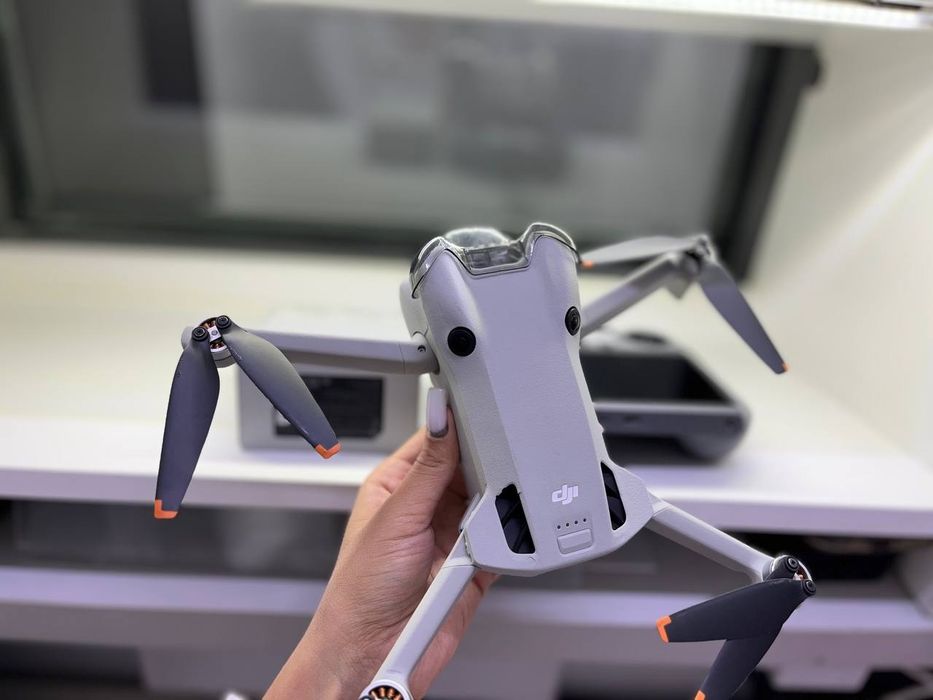 DJI Mini 4 Pro дрон