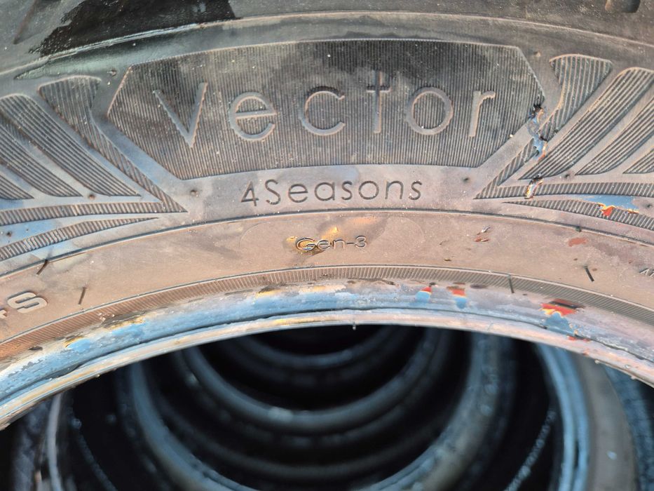 2 Anvelope VARA IARNA 4Sezoane - 215/55/17 - GoodYear APP NOI 2022