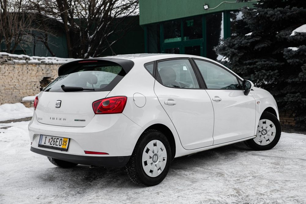 Seat       ibiza