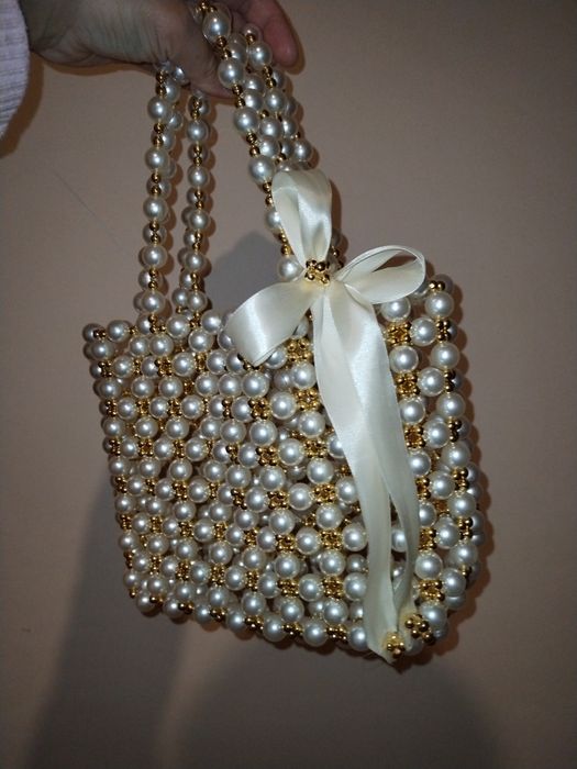 Busindan sumka sotiladi