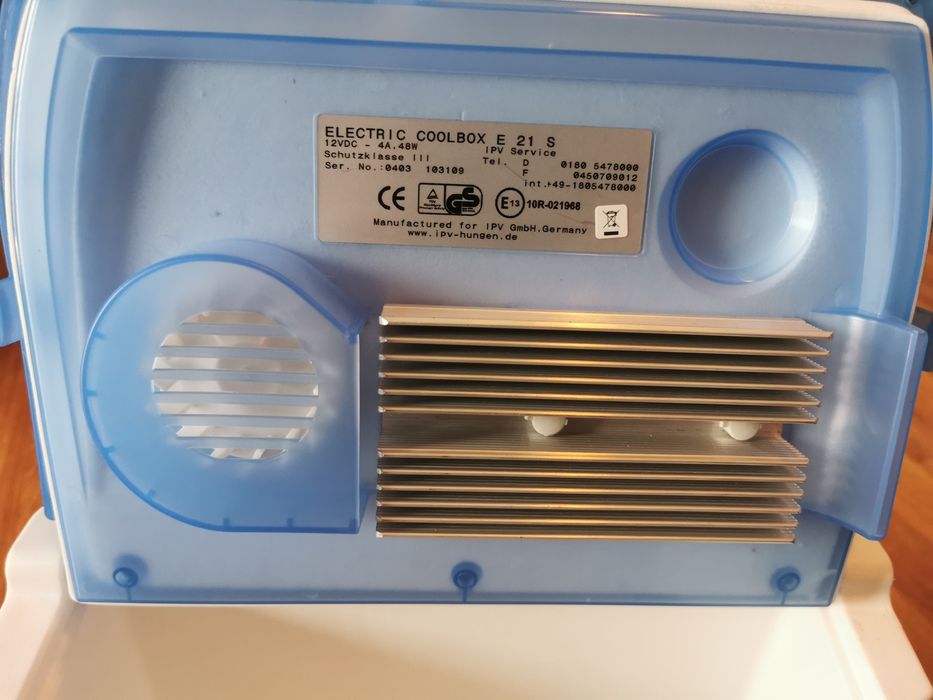 Lada frigorifica 12V