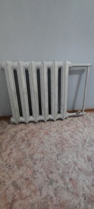 Продам чугунные батарея
