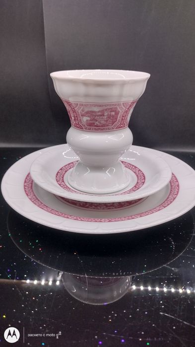 Heinrich Rüdesheimer (1975). Троен сет, чайник, кана, захарница...