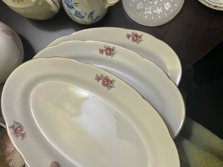 Порцеланови чинии