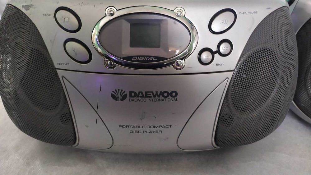 ДВА БРОЯ DAEWOO МР-3 CD/Радио/касетофони ОТЛИЧНО работещи от чужбина-25 евро