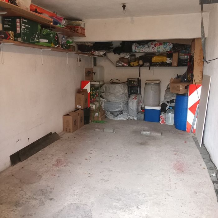 Продавам гараж 16кв.м  в кв.Аспарухово