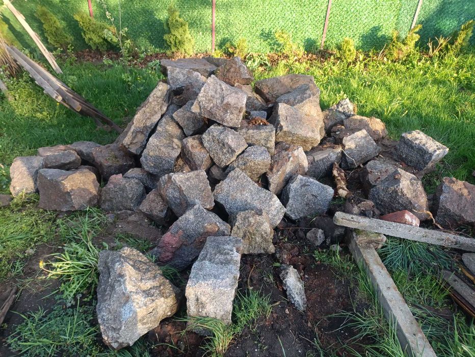 (НЕАКТИВНА) Дялан гранит (естествен камък) за зидане и облицовки