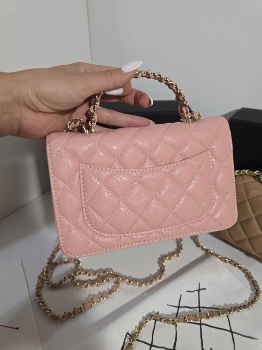 Налична чанта Chanel WOC розова