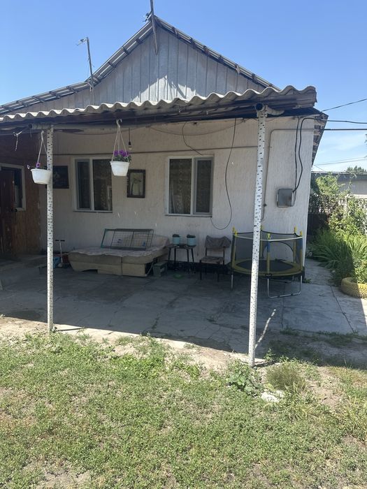 Продам дом и времянку