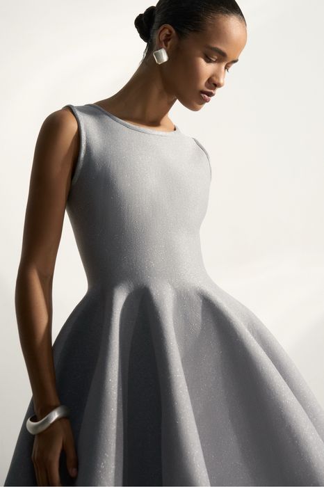 Вечернее платье блестящее