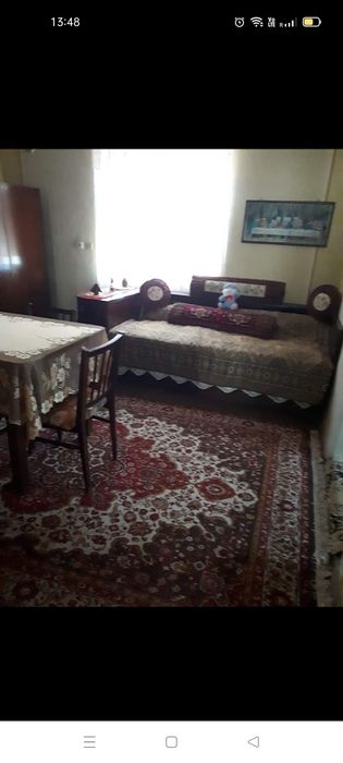 Vând casă cu grădină