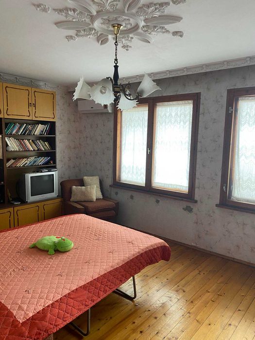 Продава се Тристаен апартамент в Монтана, Жерави - 117 кв.м за 1082 €/кв.м - Снимка #3