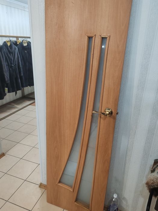 Продам двери 60см