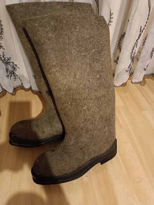 Валенки новые  9000