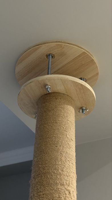 Кошачье дерево и в подарок лежанки