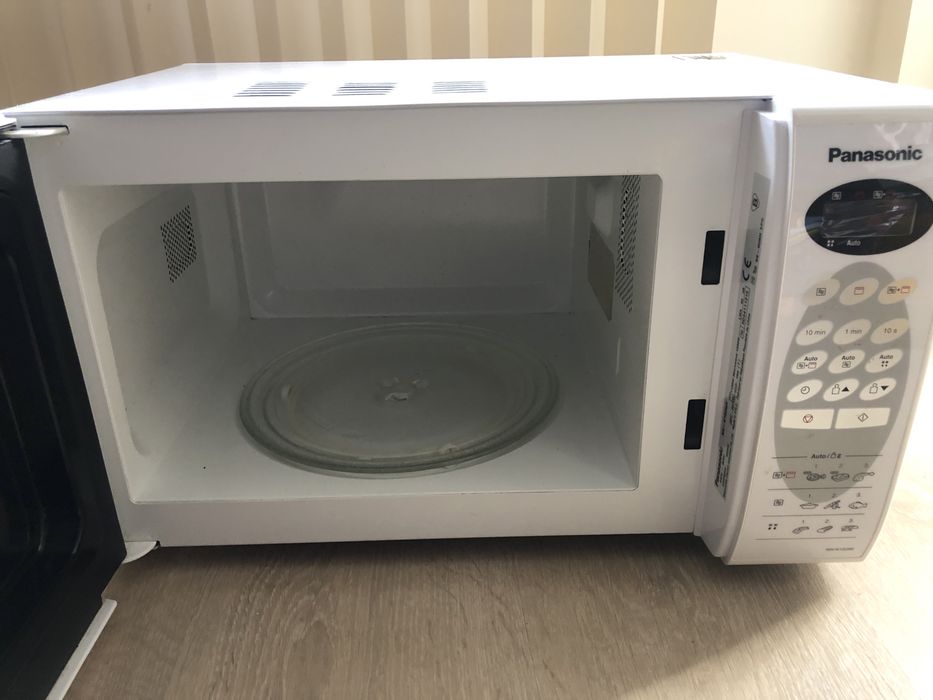 Микровълнова фурна(печка) с гри Panasonic за части!