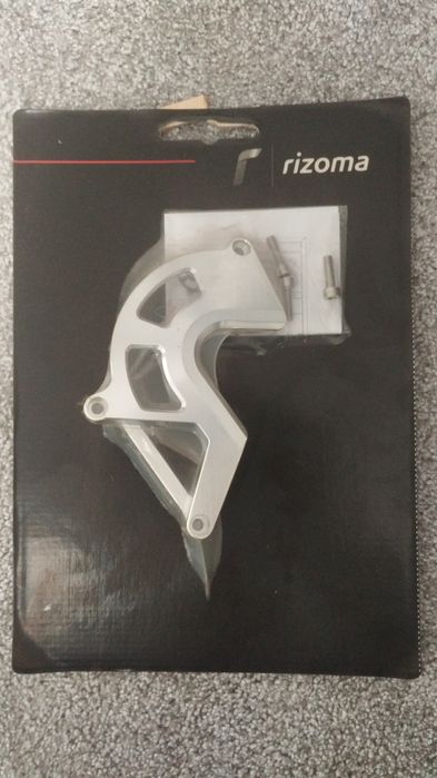 Protecție pinion Rizoma pentru Aprilia Rsv4 model 2009-2014