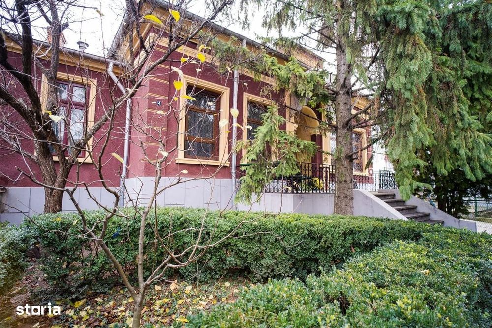 Casa cu 4 camere in zona Centru - Piata Unirii