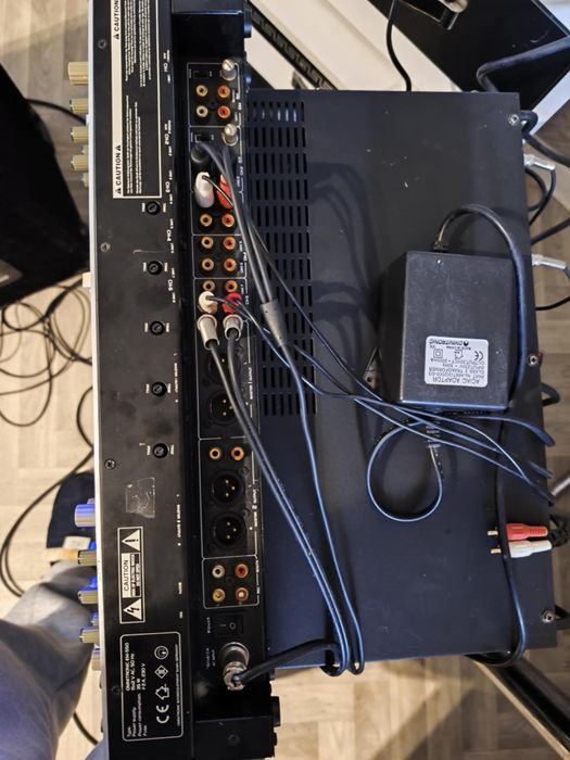 Усилвател с мишпулт Omnitronic