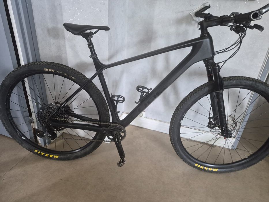 Bicicleta mtb carbon
