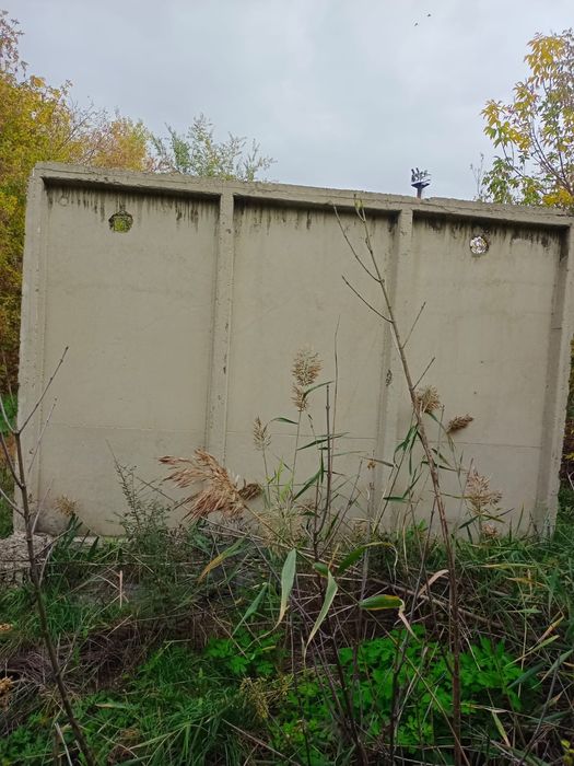 Продам плиты от забора