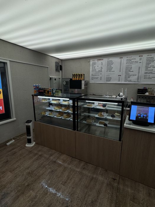 Витриный холодильник