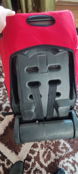 Детское автомобильное кресло