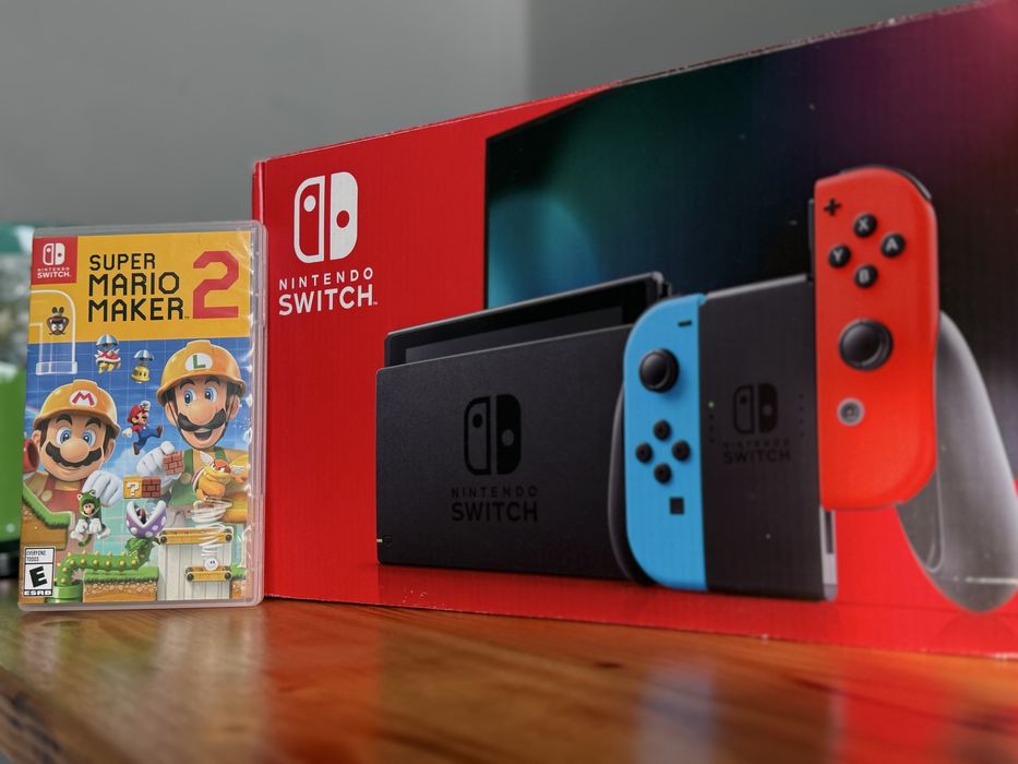 Nintendo Switch cu Super Mario Maker 2