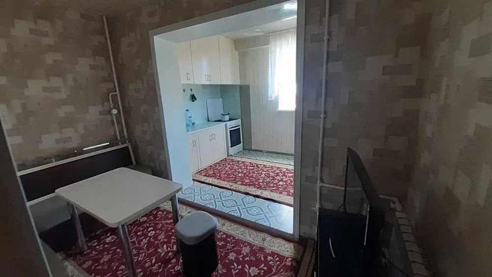 Beruni Metrosi Yonida 2 xona 71m2 Kvartira zudlik bilan sotiladi !