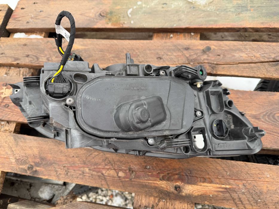 Фар Volvo V60/S60