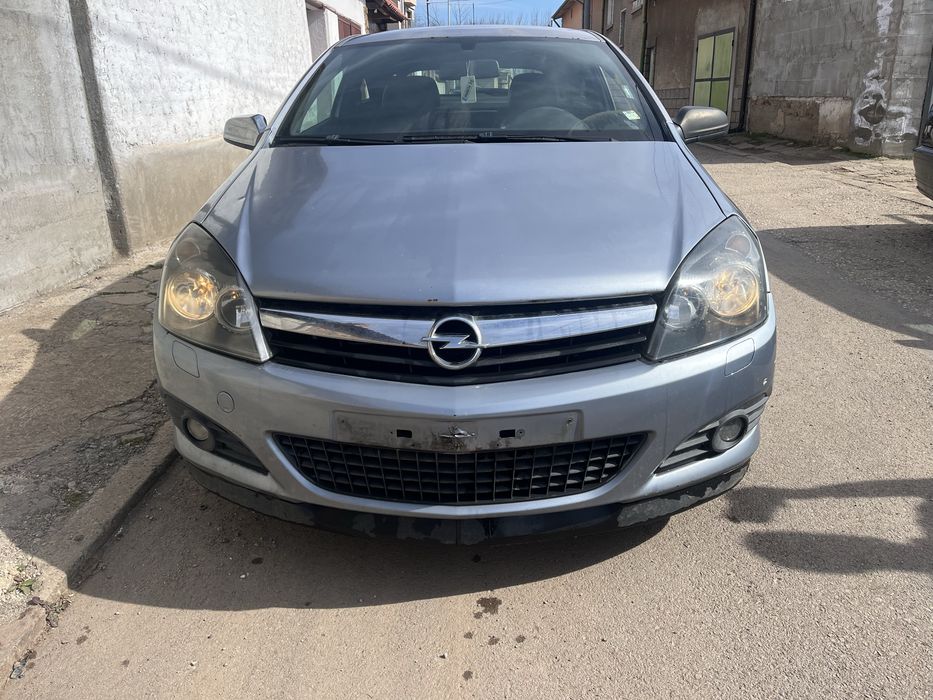 Opel Astra H 1.9 CDTI на части