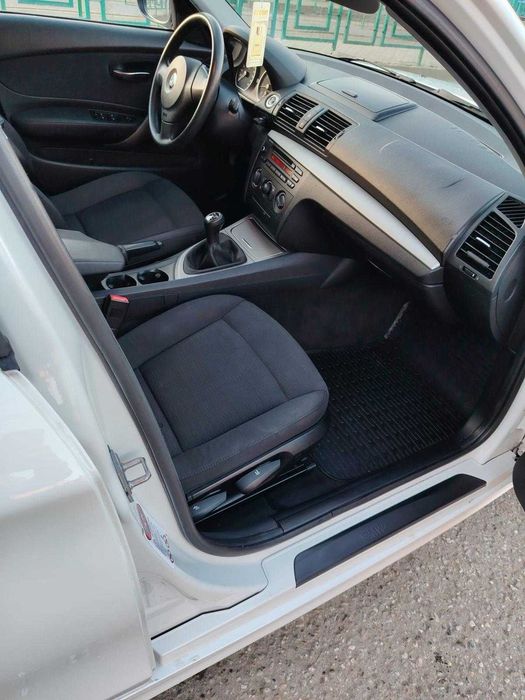 BMW 116 benzina 1.6 i 2010