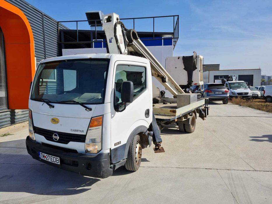 Nacela Nissan Cabstar utilaj functional (motor defect)