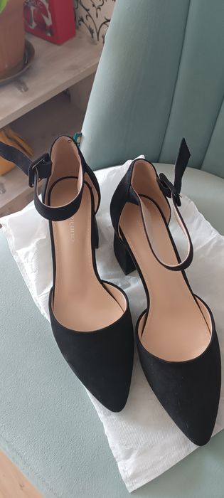 Продам туфли женские