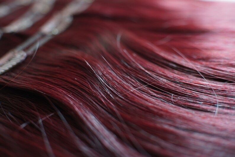 Червен Цвят патланжан удължения за коса треса на щипки