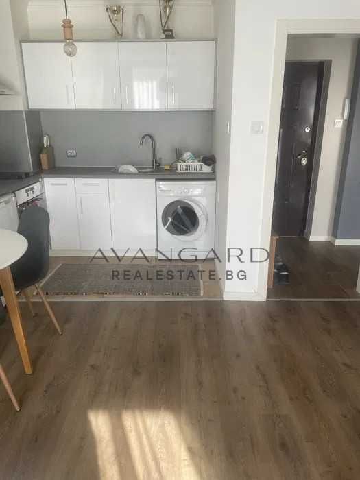 Продава се Двустаен апартамент в Пловдив, Тракия - 61 кв.м за 1100 €/кв.м - Снимка #2