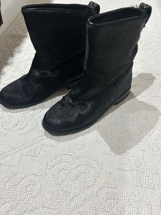 Shanel Дамски боти с естествен косъм почти нови