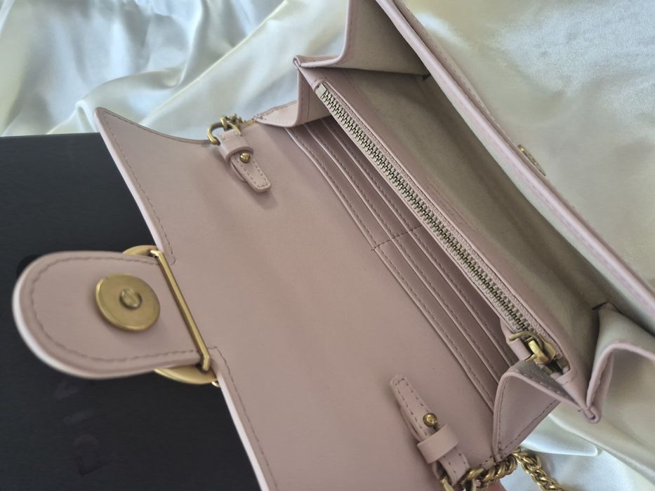 Чанта Pinko с кутия.