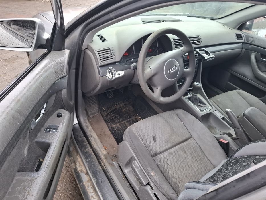 Elemente Caroserie Audi A4 B6 Sedan 1.9TDi 96kw 131cp Tip AVF Cutie 6 trepte An 2003