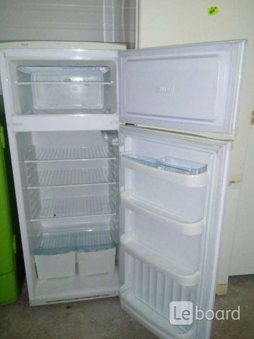 Продам  рабочий  холодильник