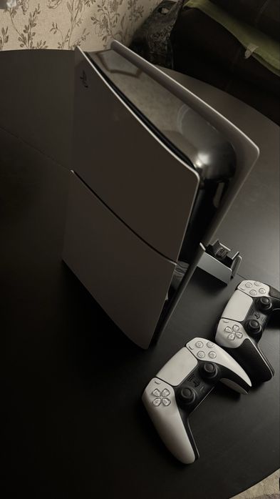 PlayStation 5 slim с дисководом