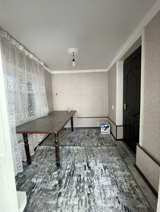 Yashnobodda hovli sotiladi 2.5 sotix 3 xona kadastr bor