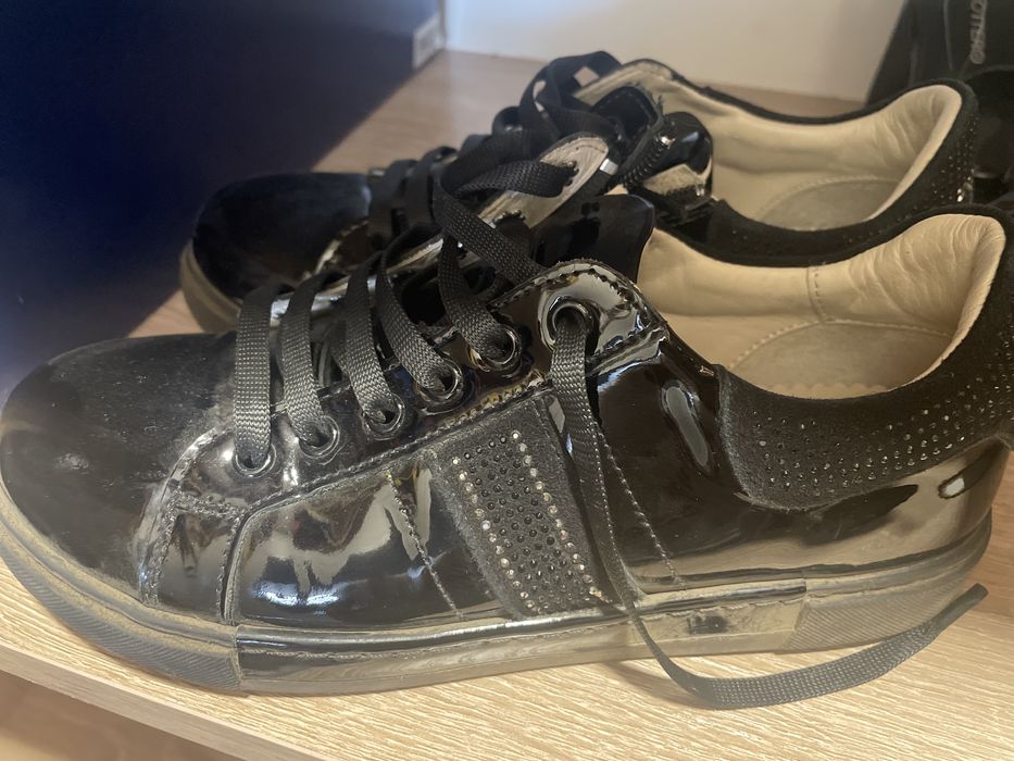 Обувь кожаные лаковы