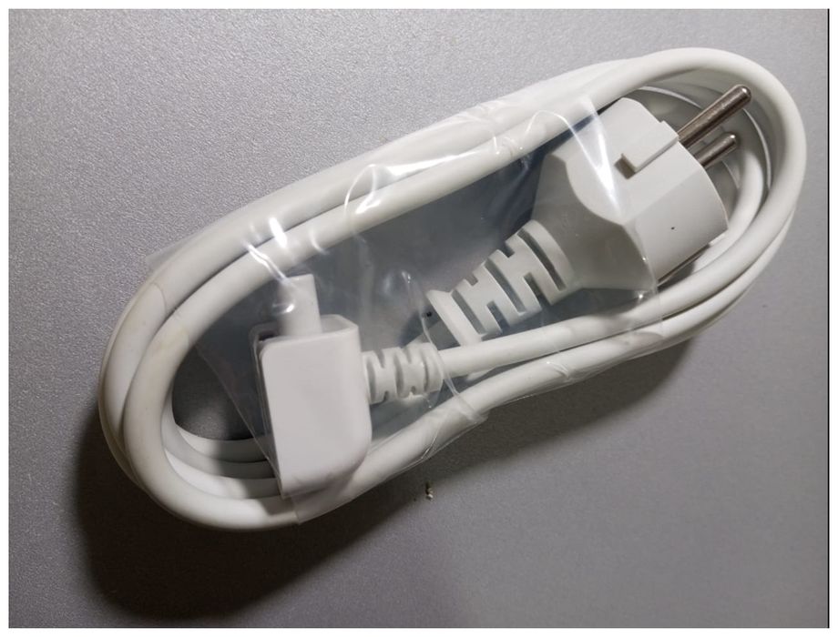 от ( Apple ) зарядка для MacBook - блок питания.