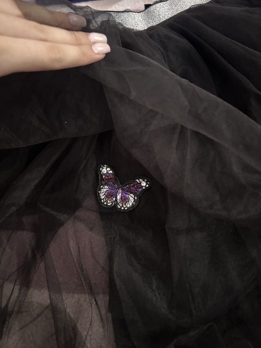 Детска пола с пеперудки