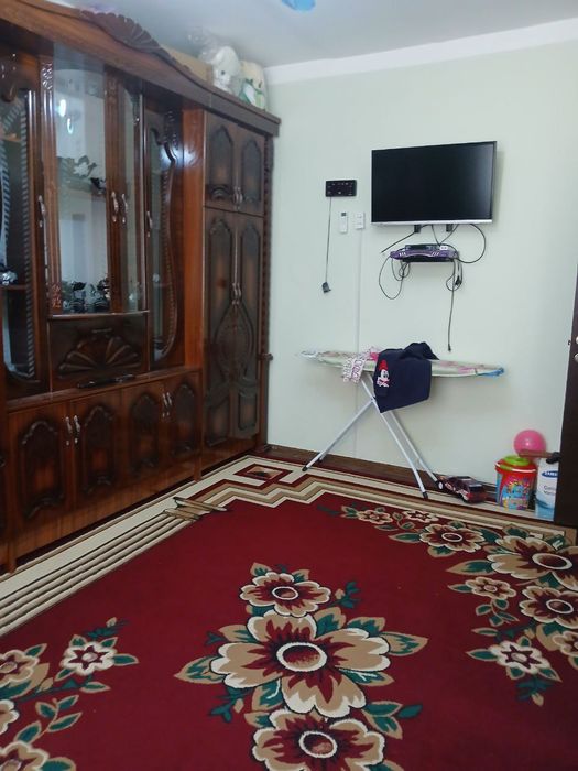 Карши шахардан срочно 1 хонали кв сотилади 220 млн